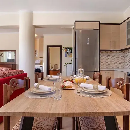 Villa Lianolia *